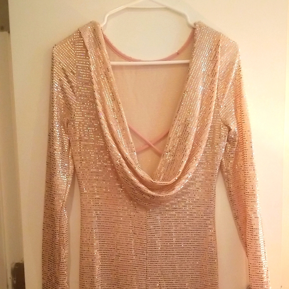 Gold sparkly bodysuit with drop back - Picture 2 of 3